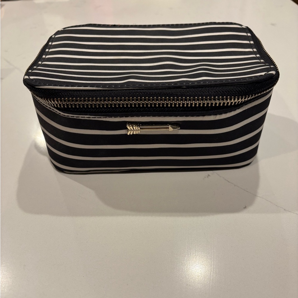 Stella & Dot Black and White Jewelry Case with Stripes